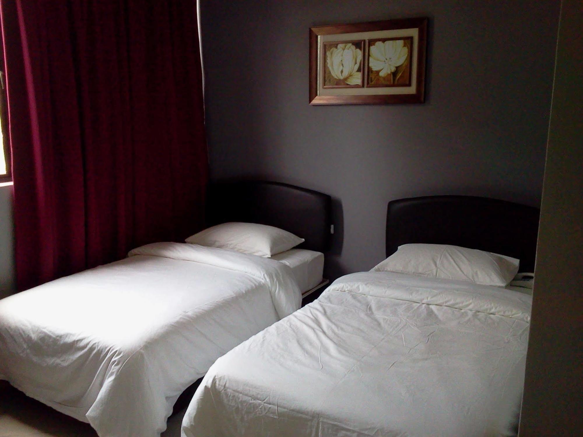 Puteri Ampang Hotel Bagian luar foto