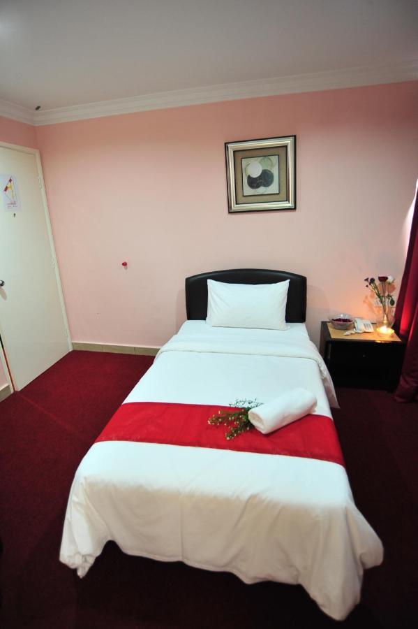 Puteri Ampang Hotel Bagian luar foto